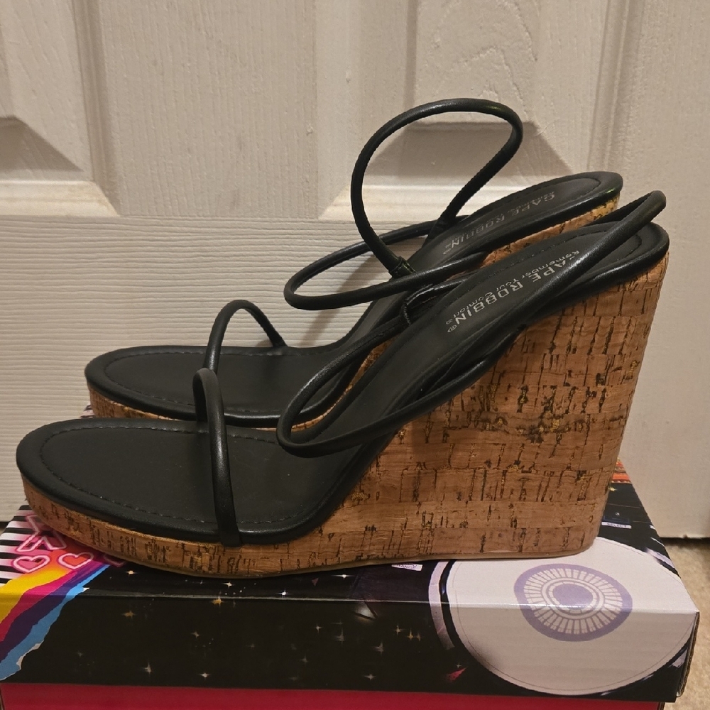 Cape Robbin Black Cork Platform Sandals - Picture 2 of 5